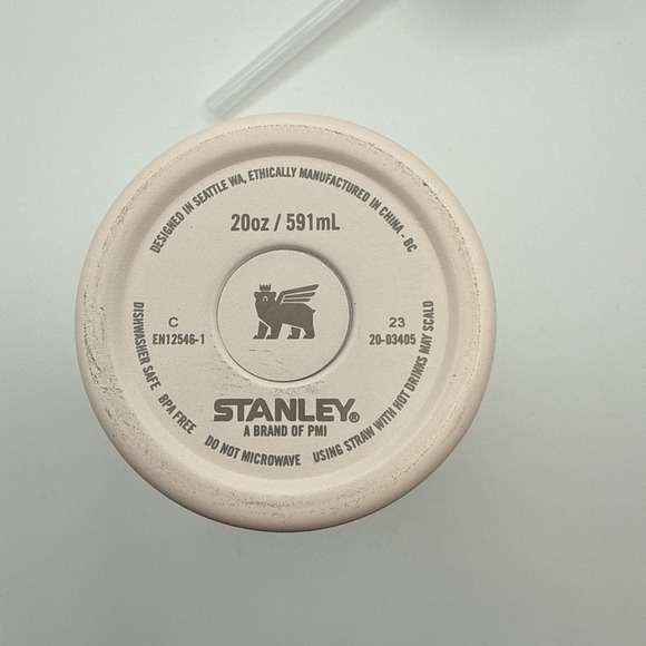 Stanley 20 OZ,  Tumbler light pink with lid and straw Stanley Insulated Tumbler - Picture 6 of 11